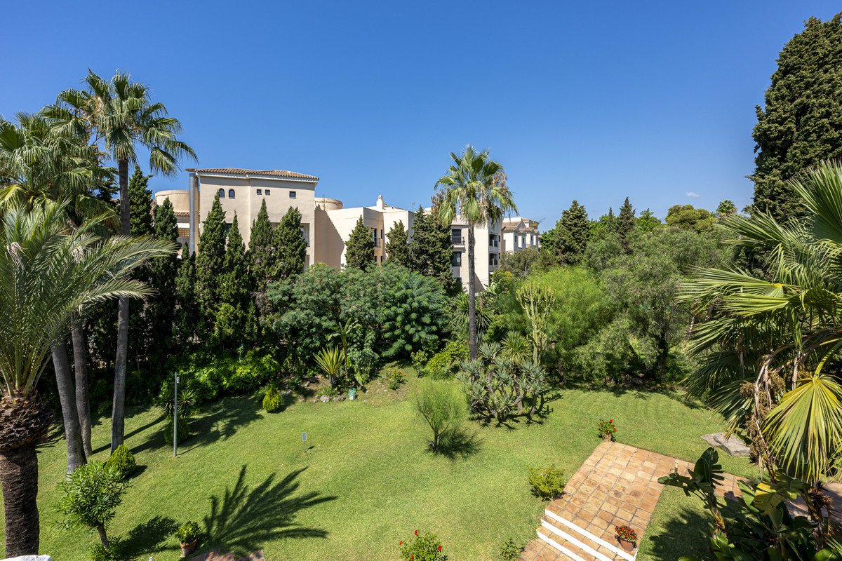 3 Bed Penthouse Duplex in Puerto Banús