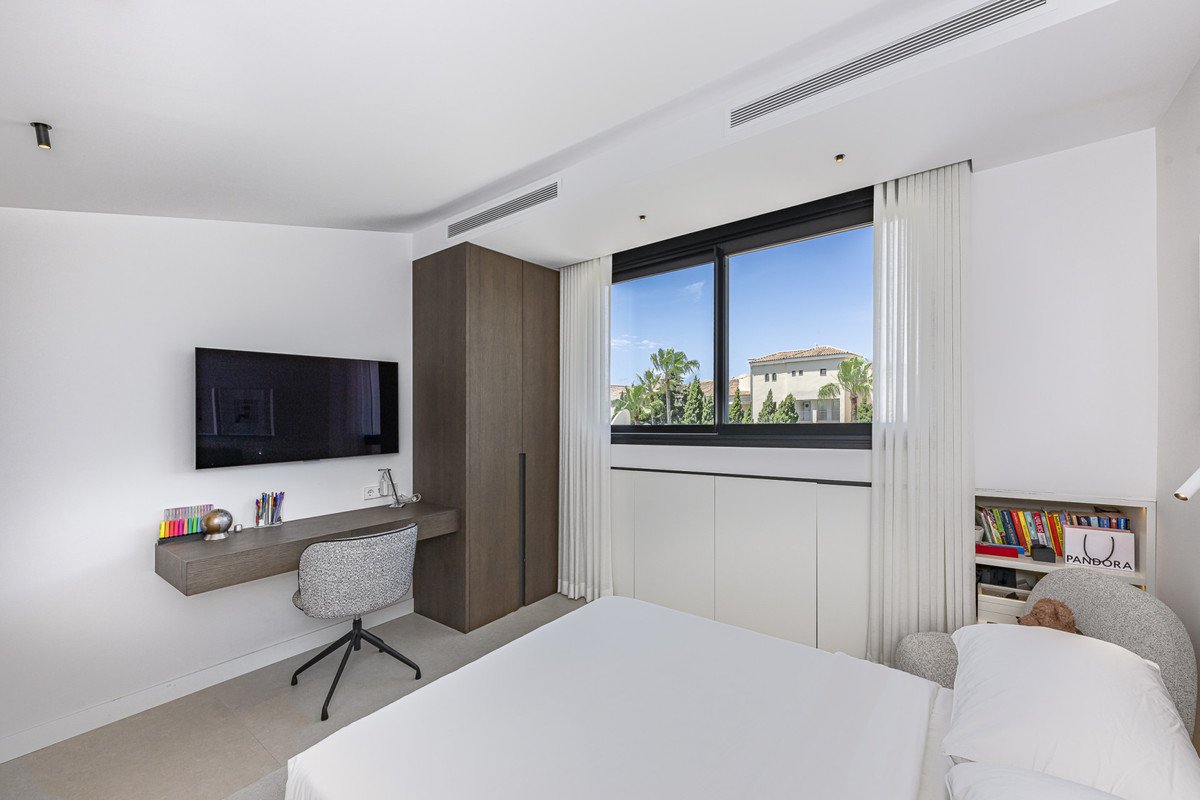 3 Bed Penthouse Duplex in Puerto Banús