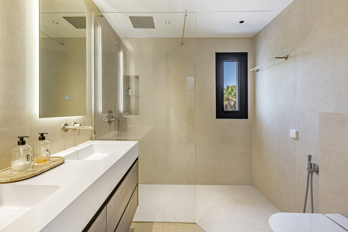 3 Bed Penthouse Duplex in Puerto Banús