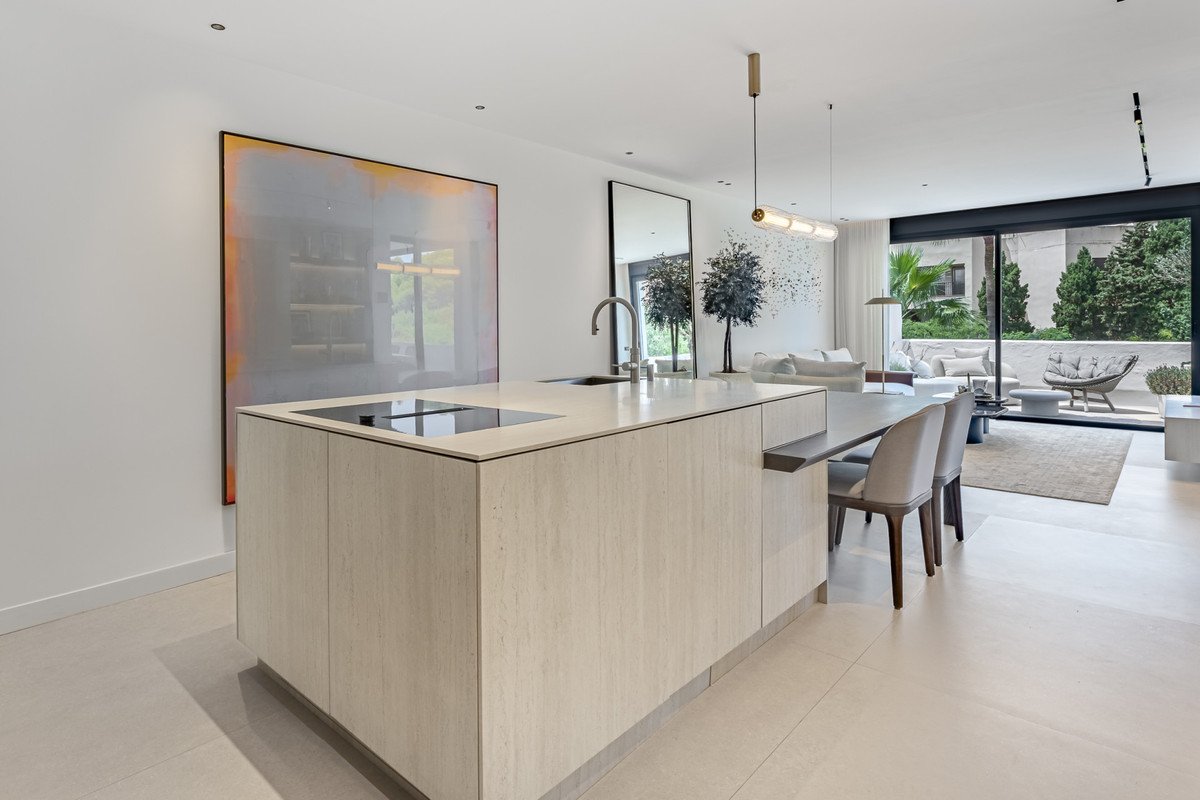 3 Bed Penthouse Duplex in Puerto Banús