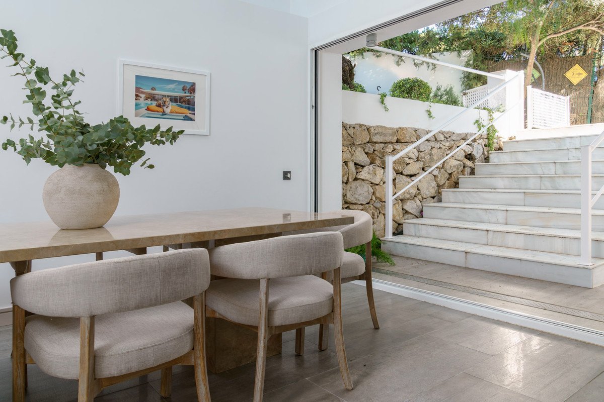 5 Bed Detached Villa in Nueva Andalucía