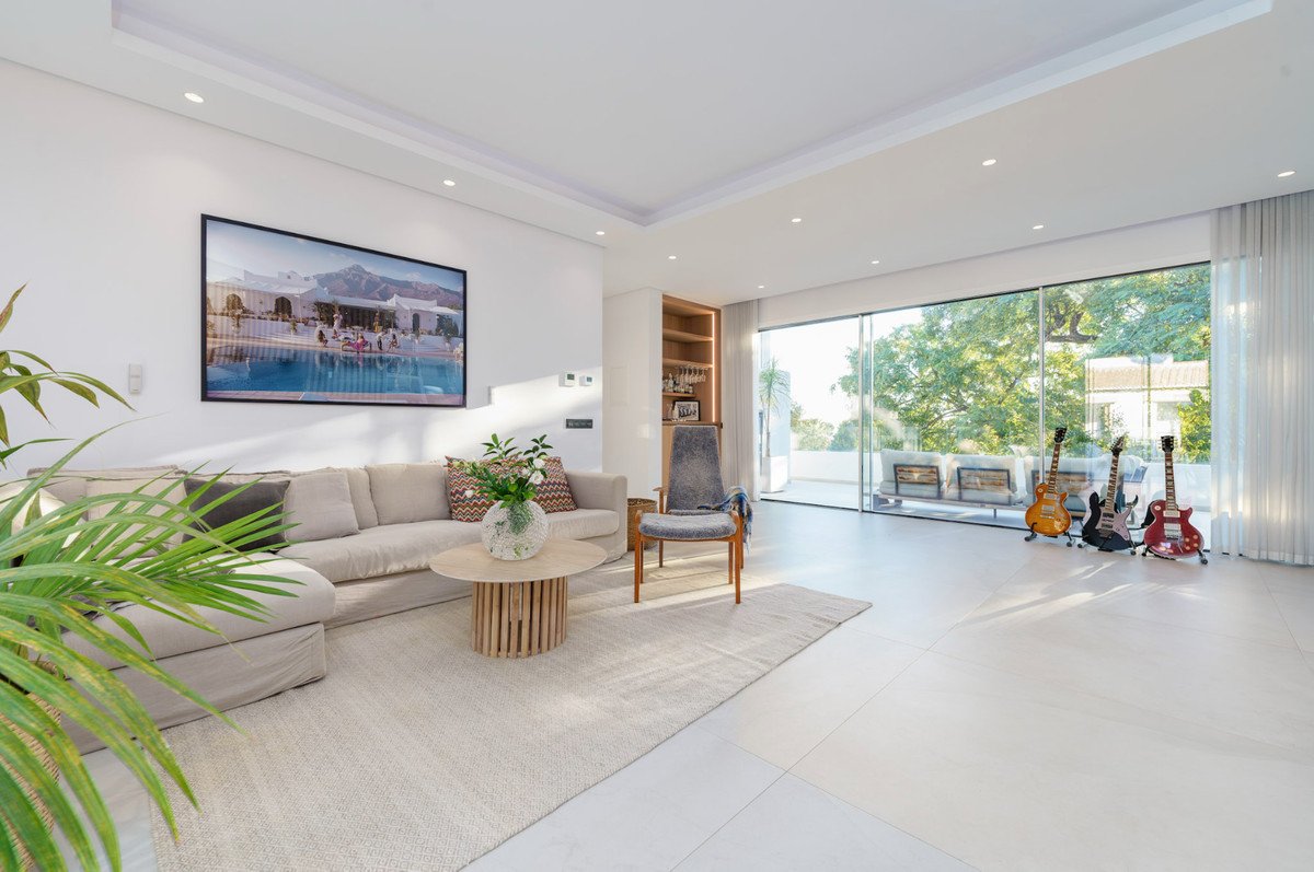 5 Bed Detached Villa in Nueva Andalucía