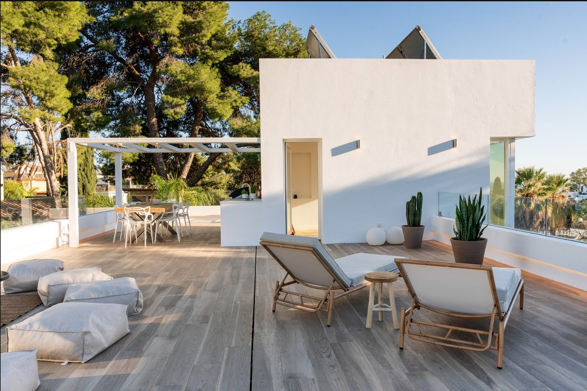 5 Bed Detached Villa in Nueva Andalucía
