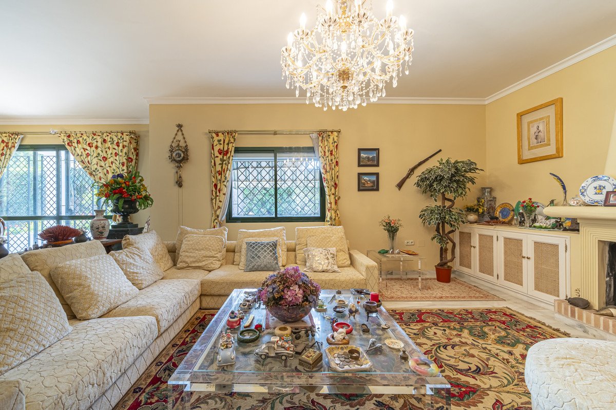 4 Bed Detached Villa in Nagüeles