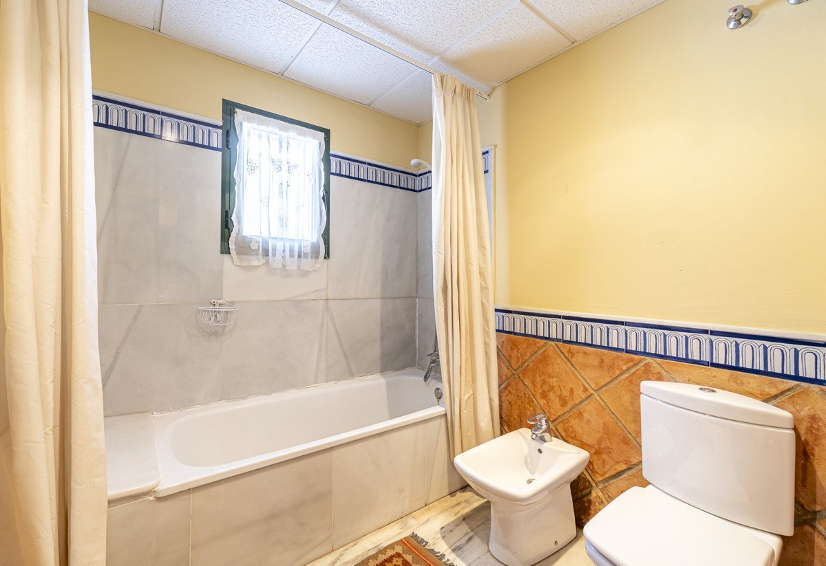 4 Bed Detached Villa in Nagüeles