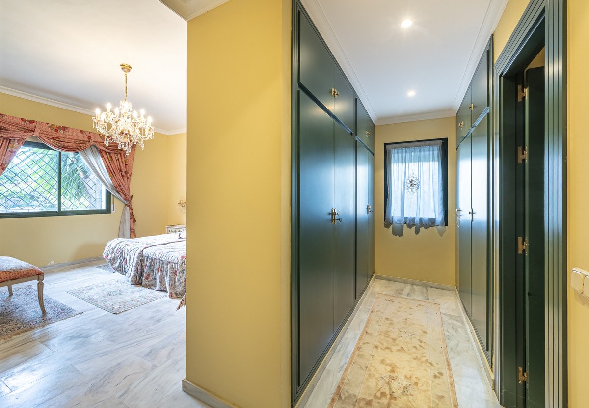 4 Bed Detached Villa in Nagüeles