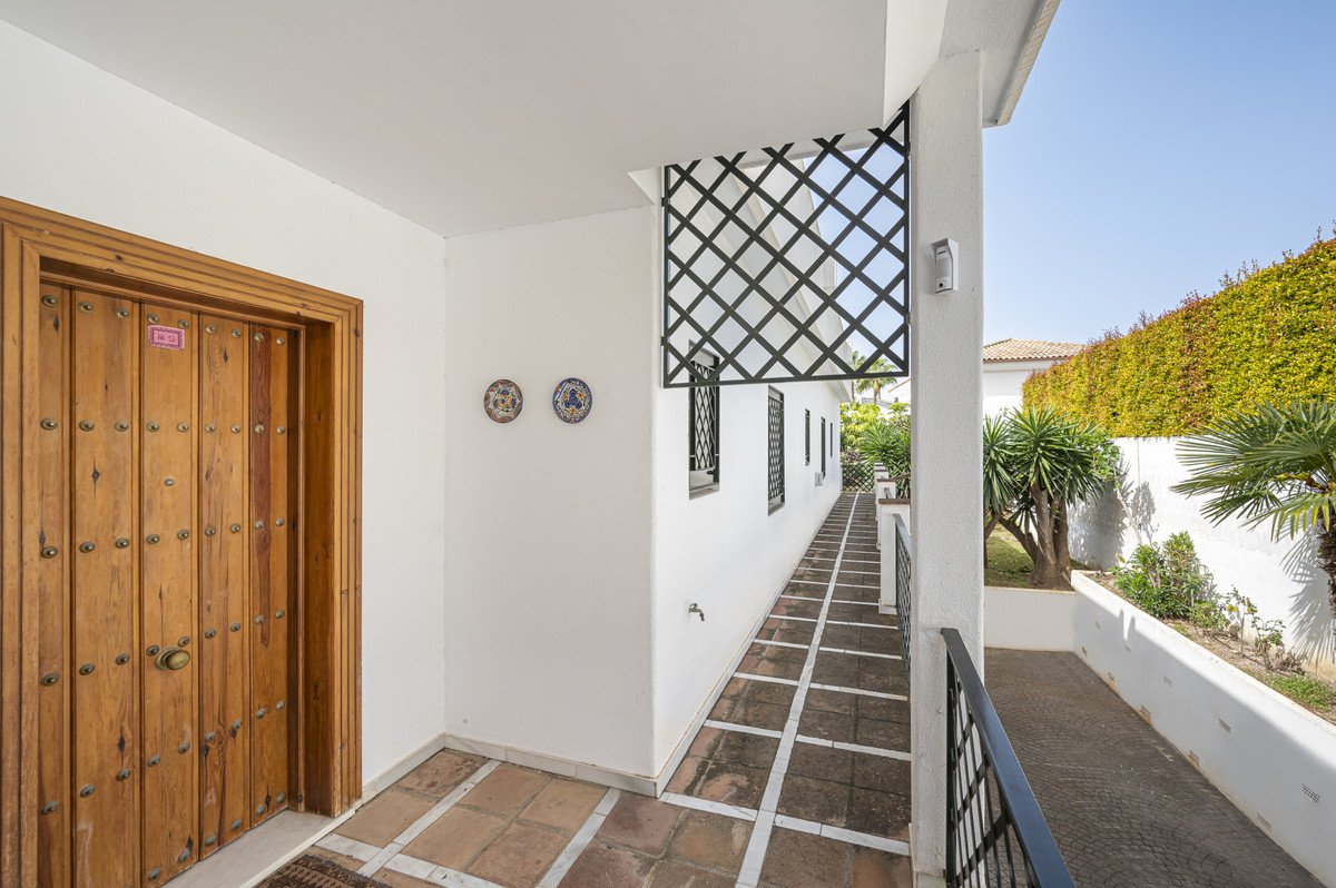 4 Bed Detached Villa in Nagüeles