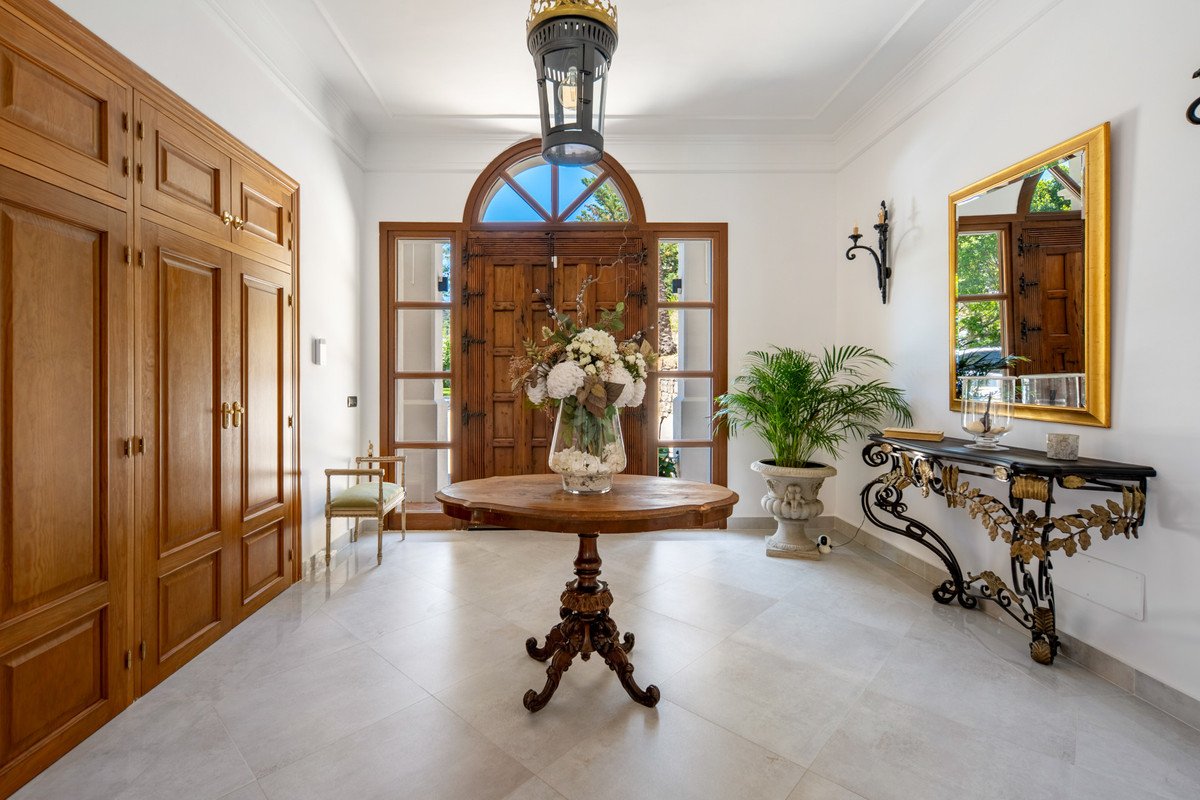 4 Bed Detached Villa in El Madroñal