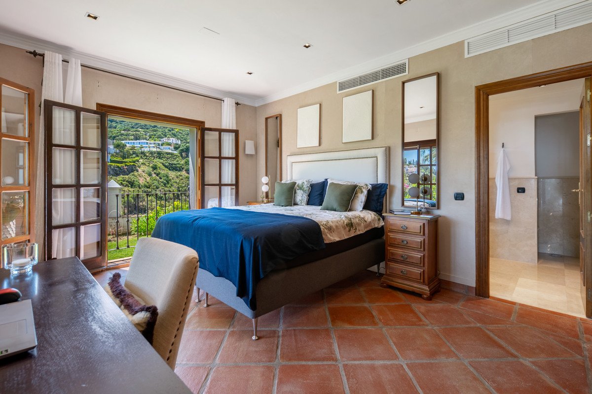 4 Bed Detached Villa in El Madroñal