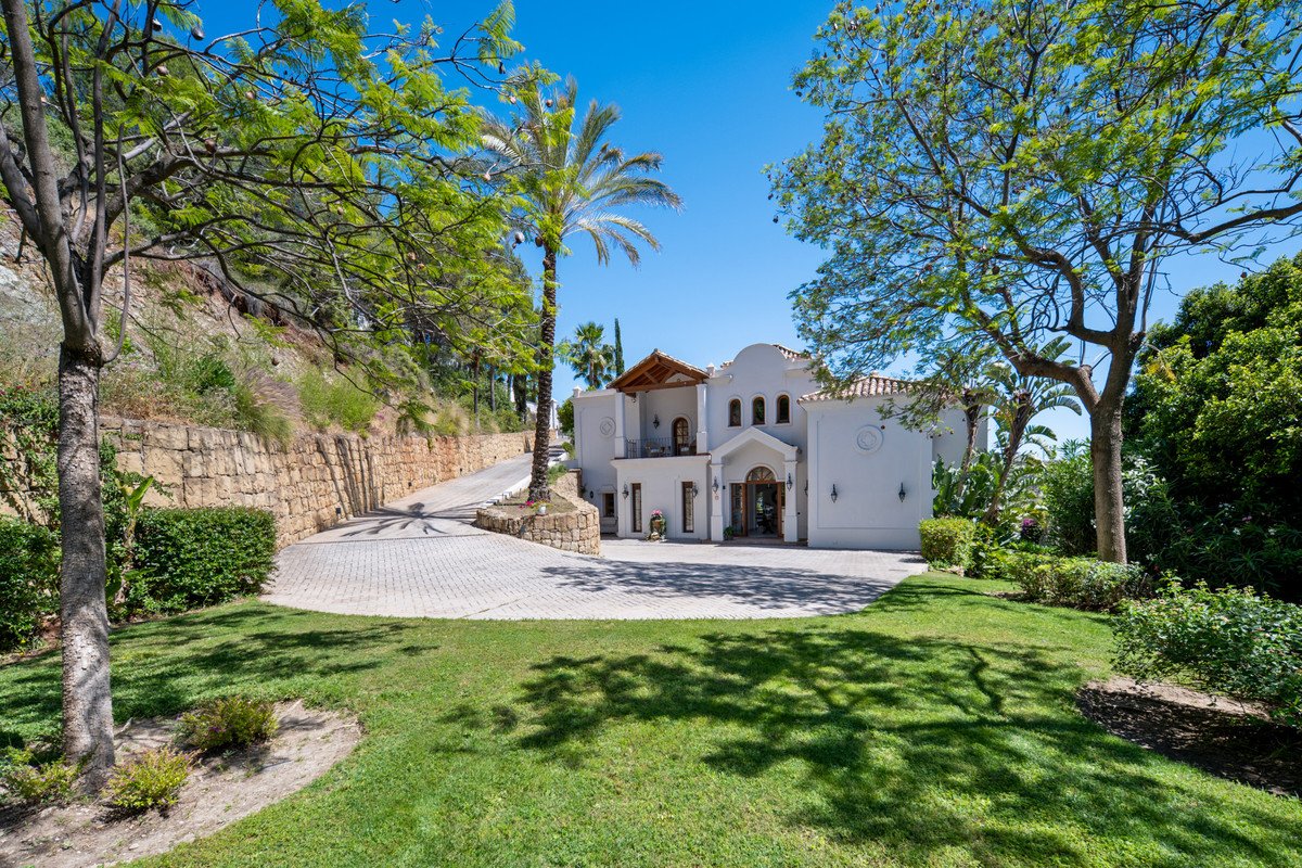 4 Bed Detached Villa in El Madroñal