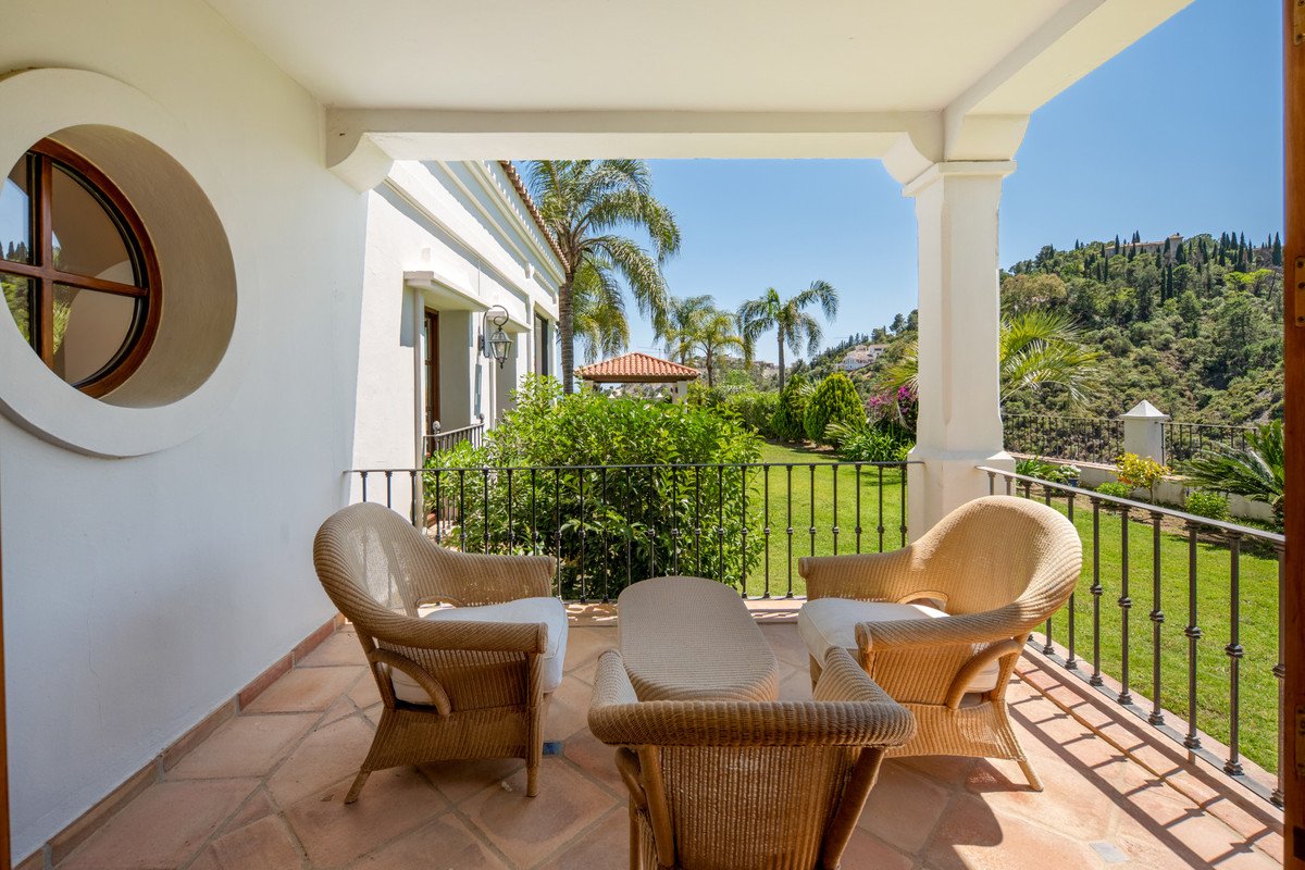 4 Bed Detached Villa in El Madroñal