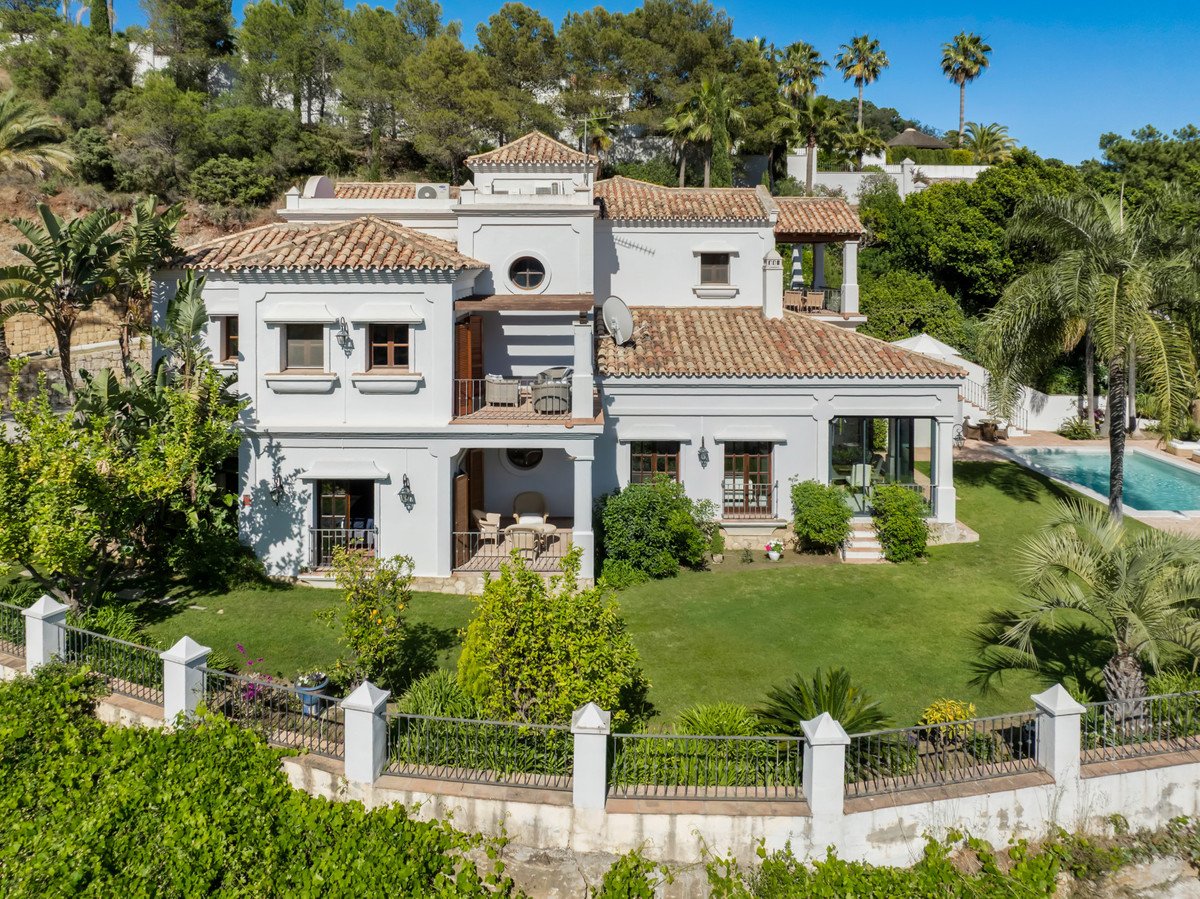 4 Bed Detached Villa in El Madroñal