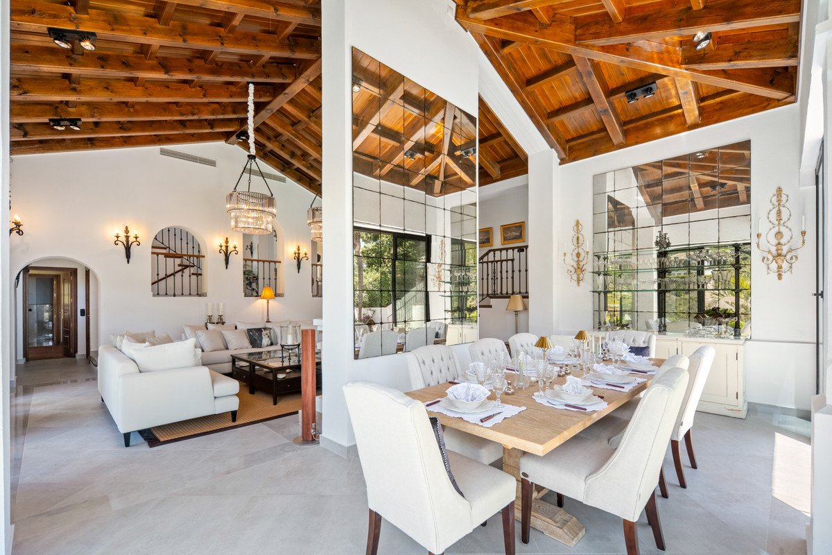 4 Bed Detached Villa in El Madroñal