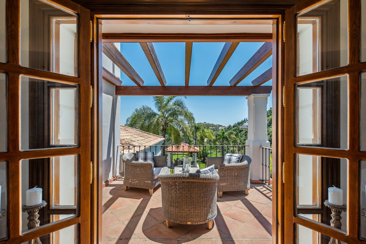 4 Bed Detached Villa in El Madroñal