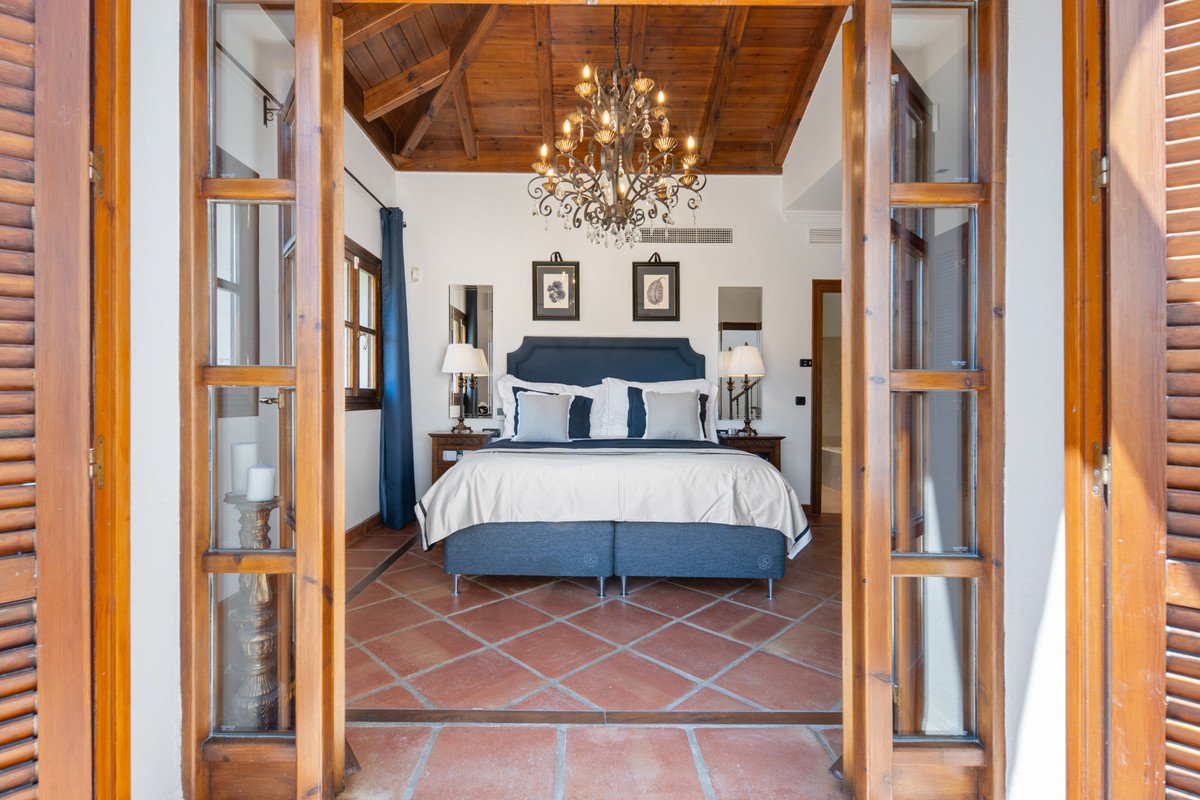 4 Bed Detached Villa in El Madroñal