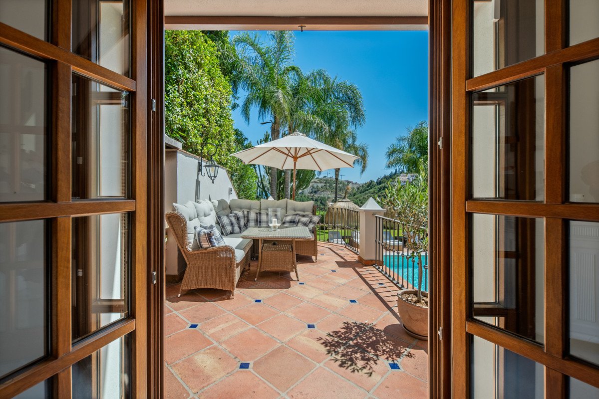4 Bed Detached Villa in El Madroñal
