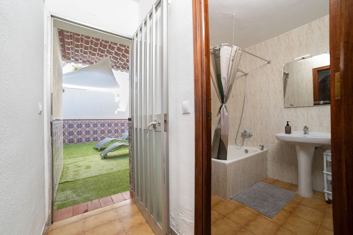 2 Bed Ground Floor Apartment in Los Pacos