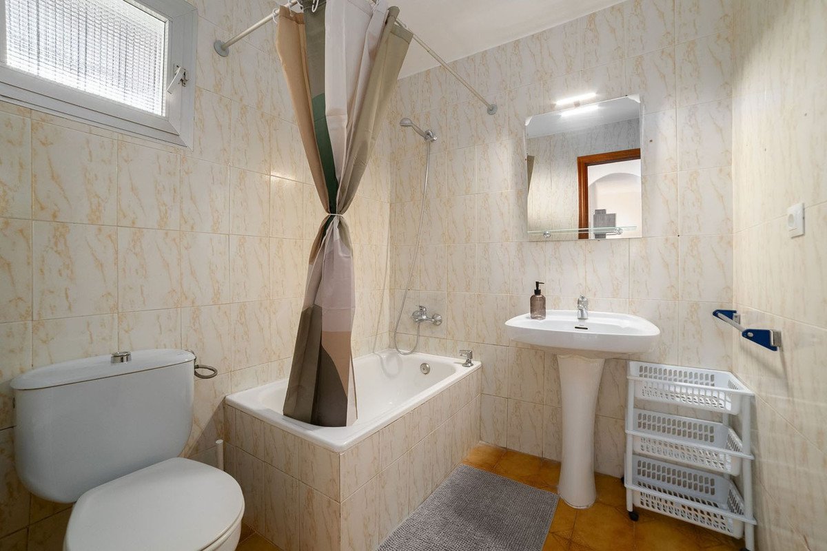 2 Bed Ground Floor Apartment in Los Pacos