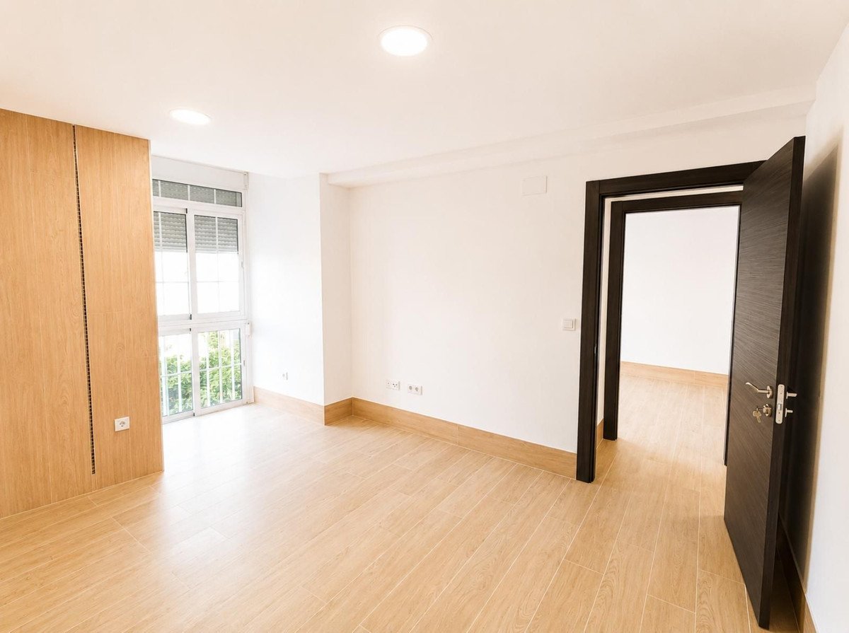 3 Bed Middle Floor Apartment in Los Tilos