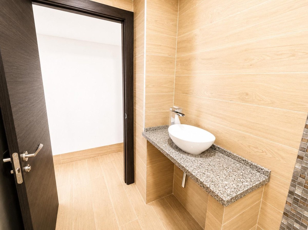 3 Bed Middle Floor Apartment in Los Tilos