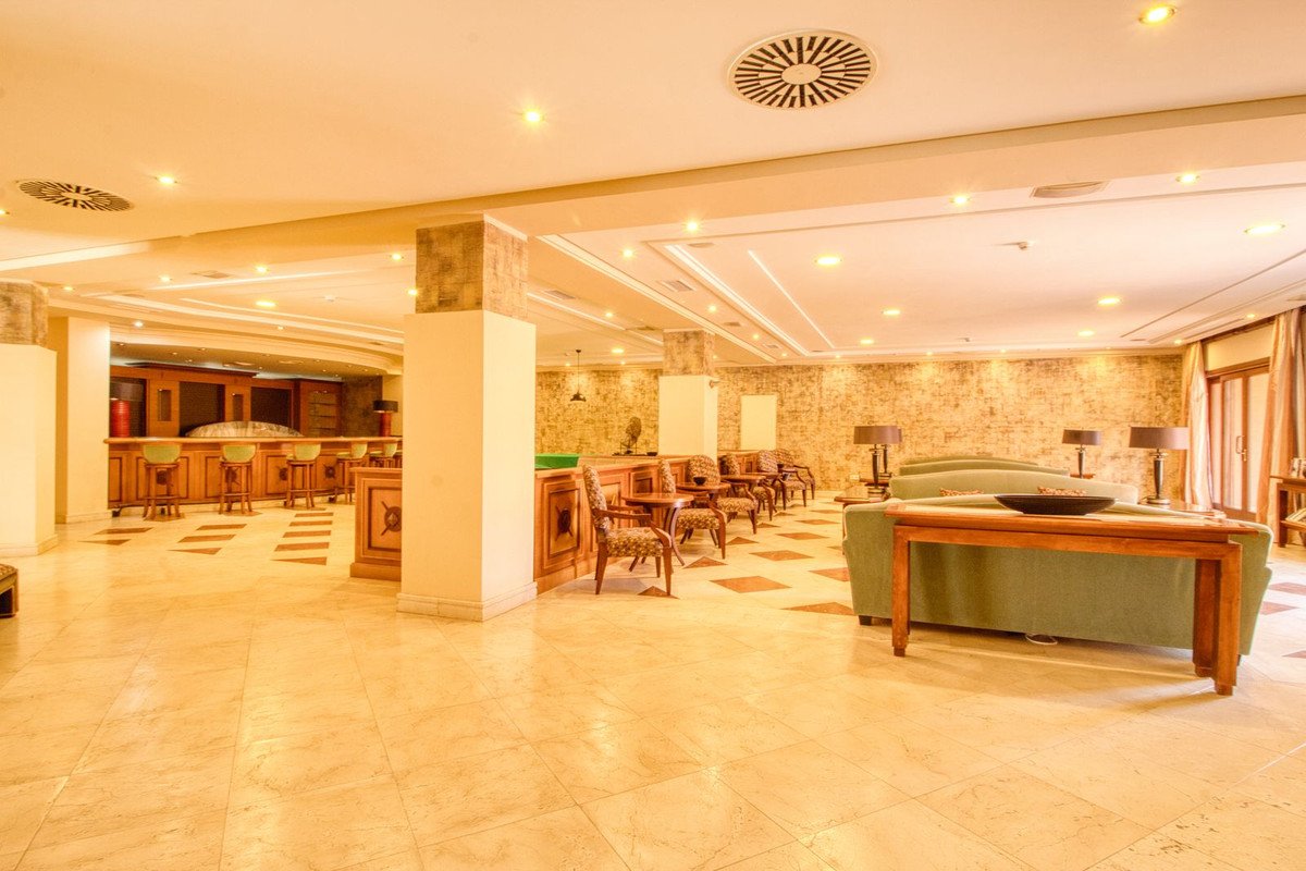 2 Bed Middle Floor Apartment in Estepona