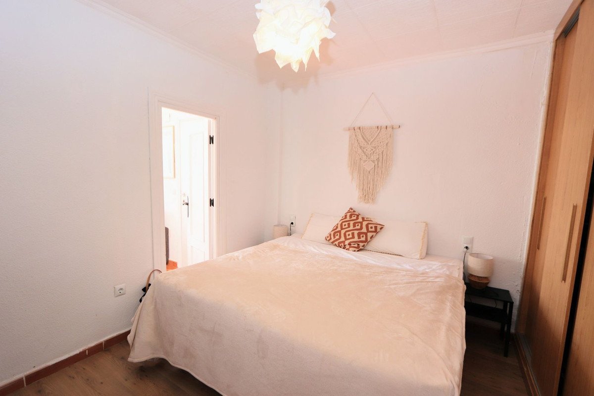 2 Bed Top Floor Apartment in Punta Prima