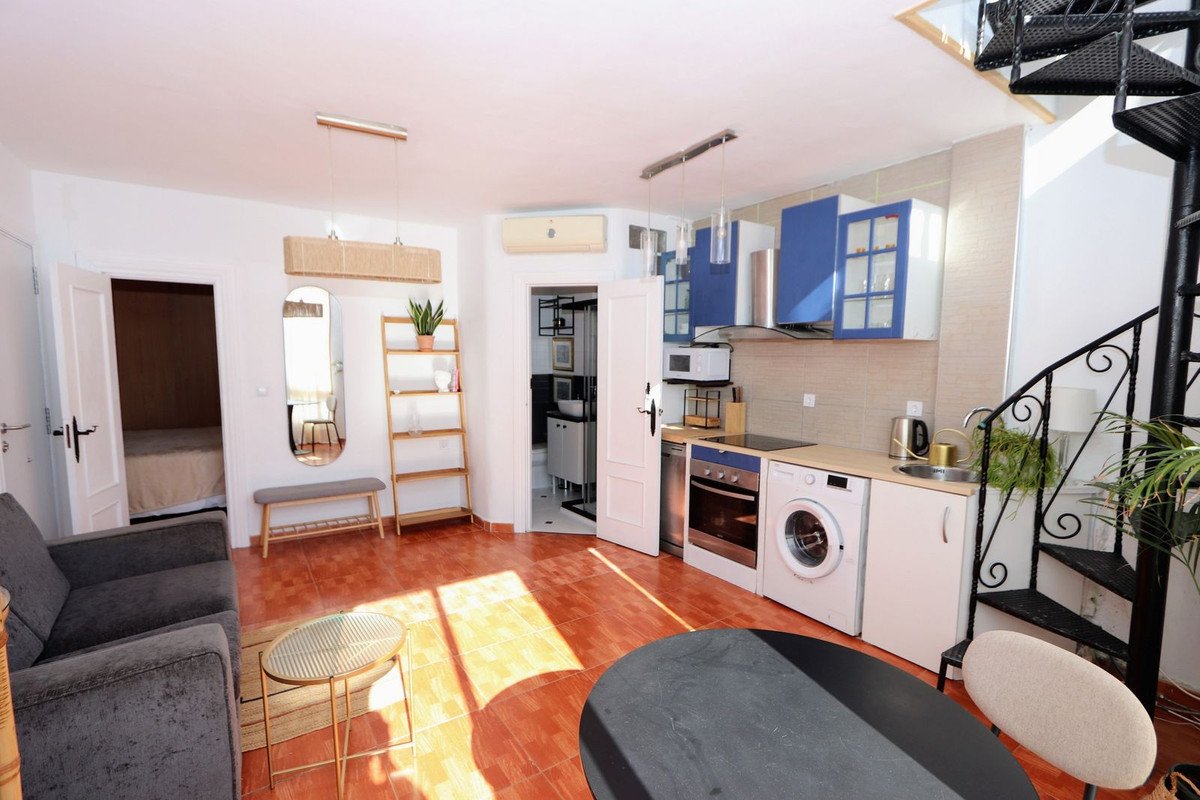 2 Bed Top Floor Apartment in Punta Prima