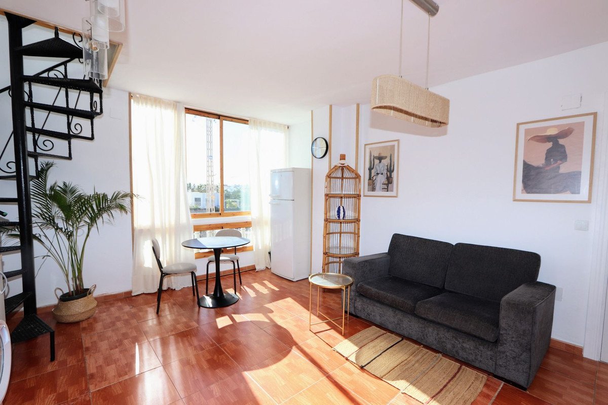 2 Bed Top Floor Apartment in Punta Prima