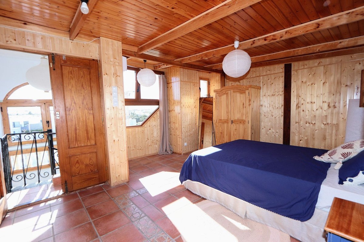 2 Bed Top Floor Apartment in Punta Prima
