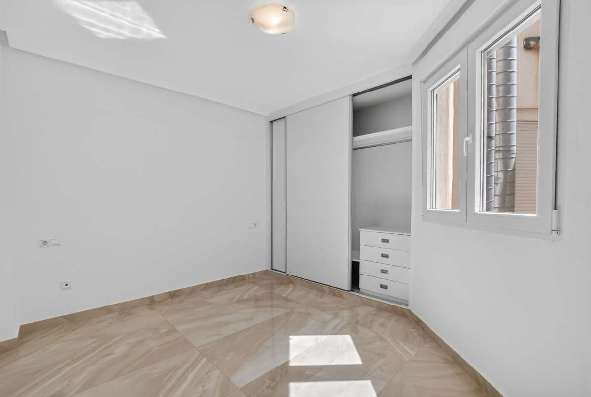 2 Bed Ground Floor Apartment in Torrevieja
