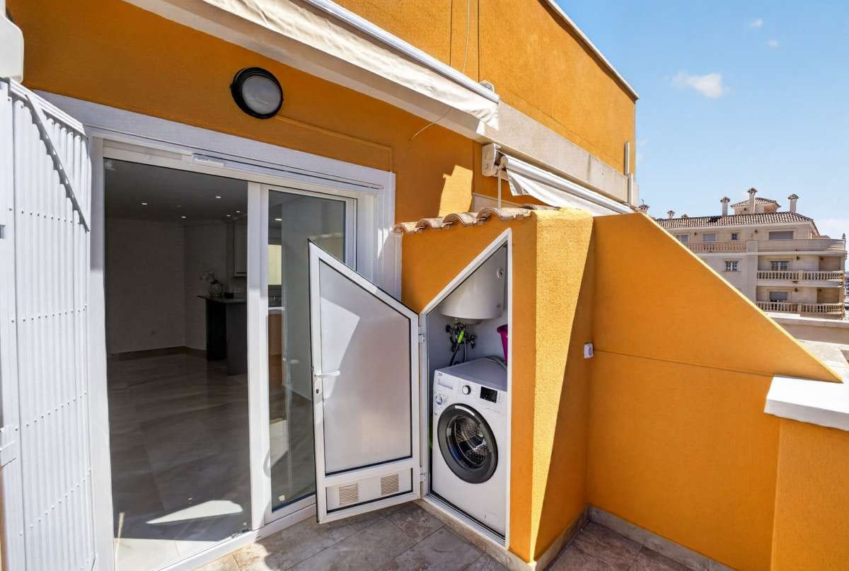 2 Bed Ground Floor Apartment in Torrevieja