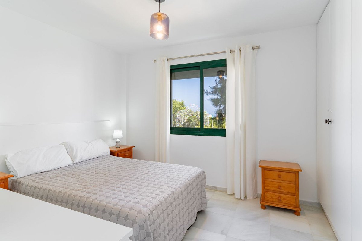 2 Bed Middle Floor Apartment in Benalmadena Costa