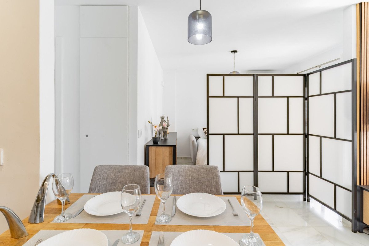 2 Bed Middle Floor Apartment in Benalmadena Costa