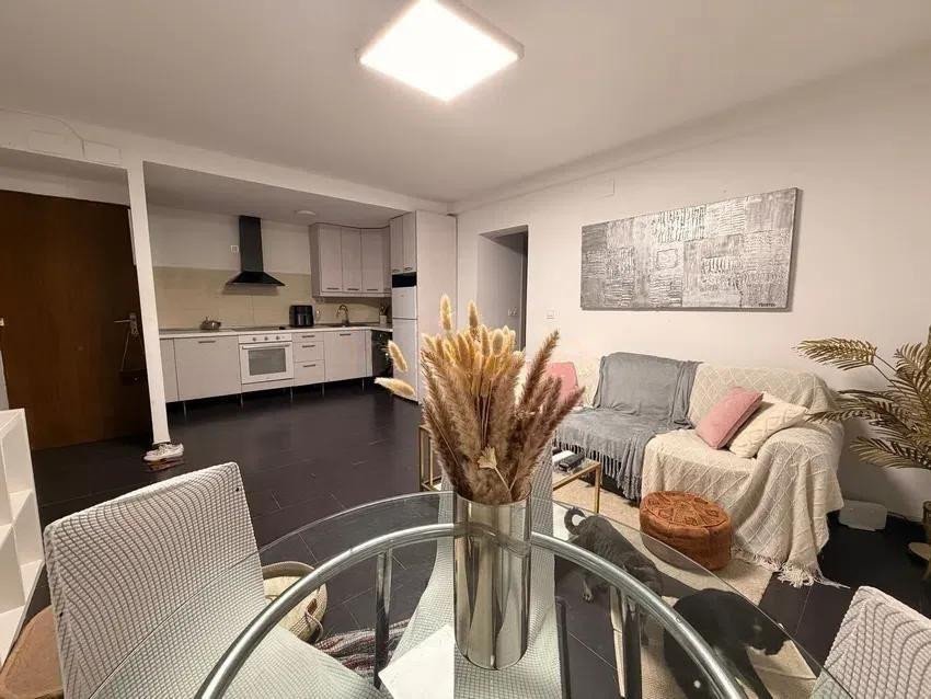 2 Bed Middle Floor Apartment in Málaga