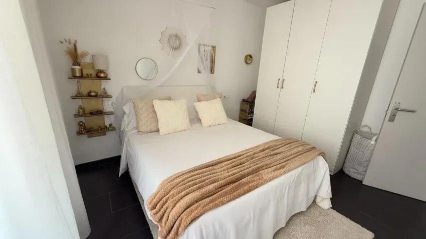 2 Bed Middle Floor Apartment in Málaga