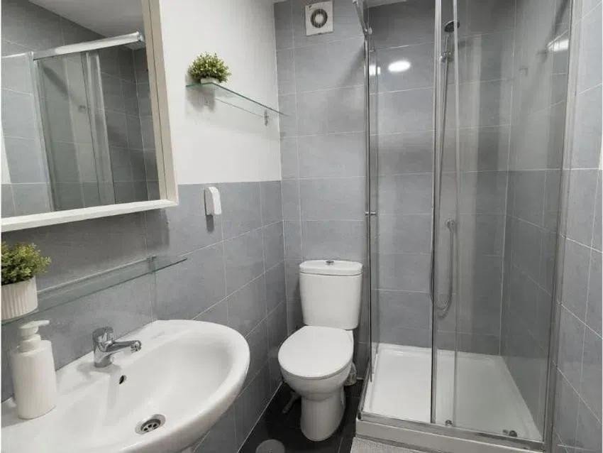 2 Bed Middle Floor Apartment in Málaga