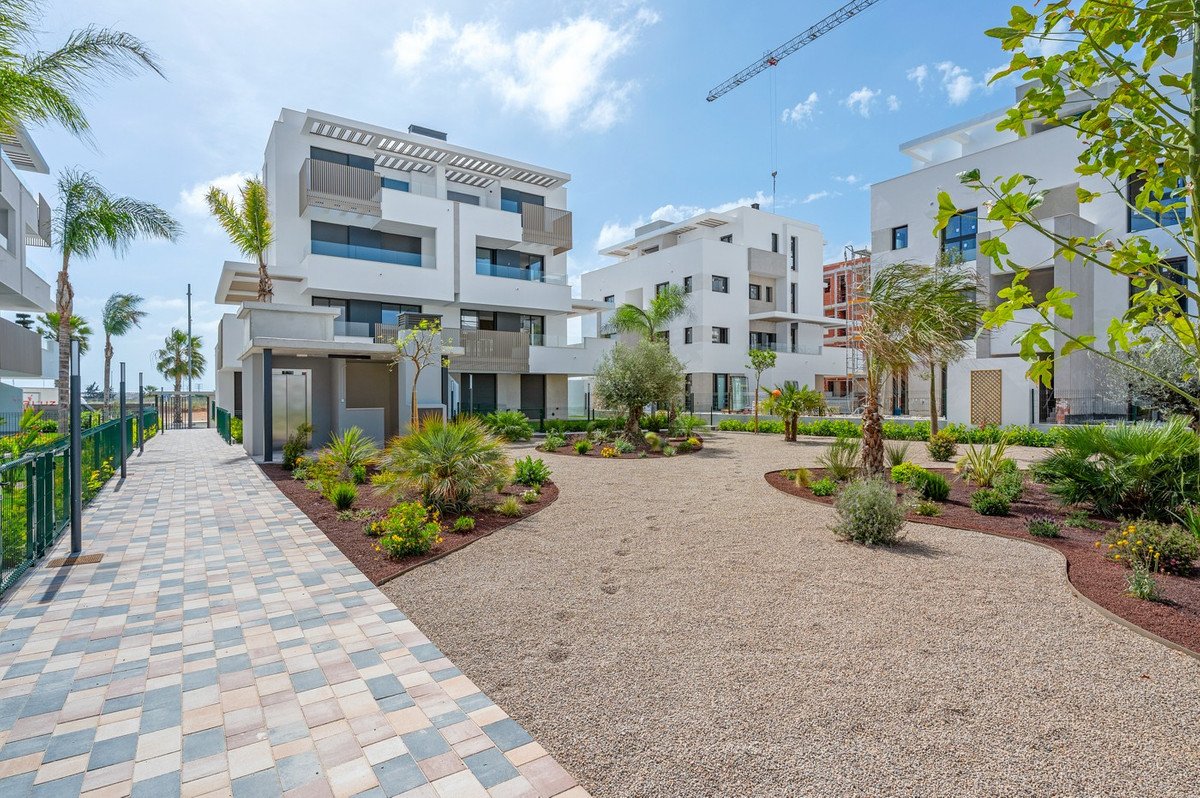 2 Bed Middle Floor Apartment in Torre-Pacheco