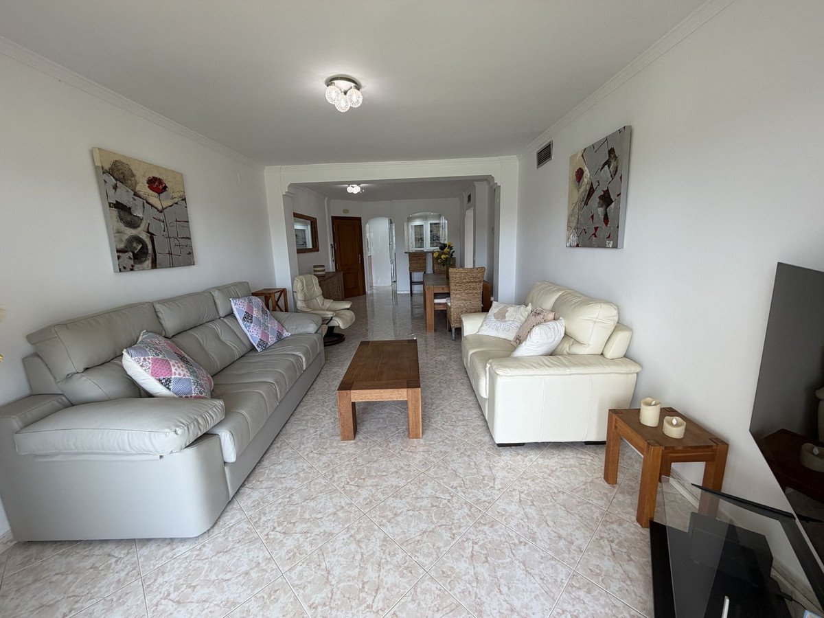 2 Bed Middle Floor Apartment in Mijas Golf