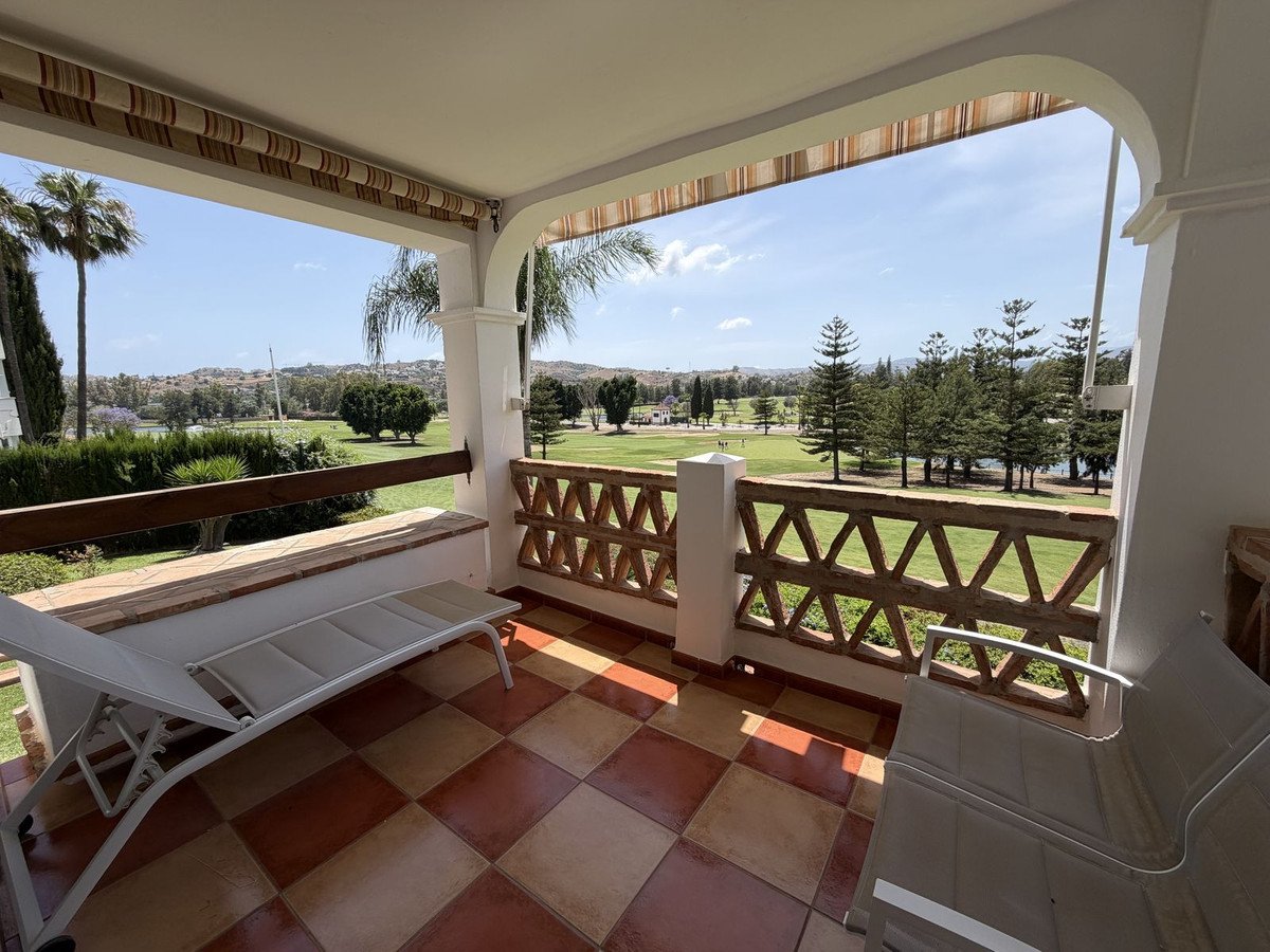 2 Bed Middle Floor Apartment in Mijas Golf