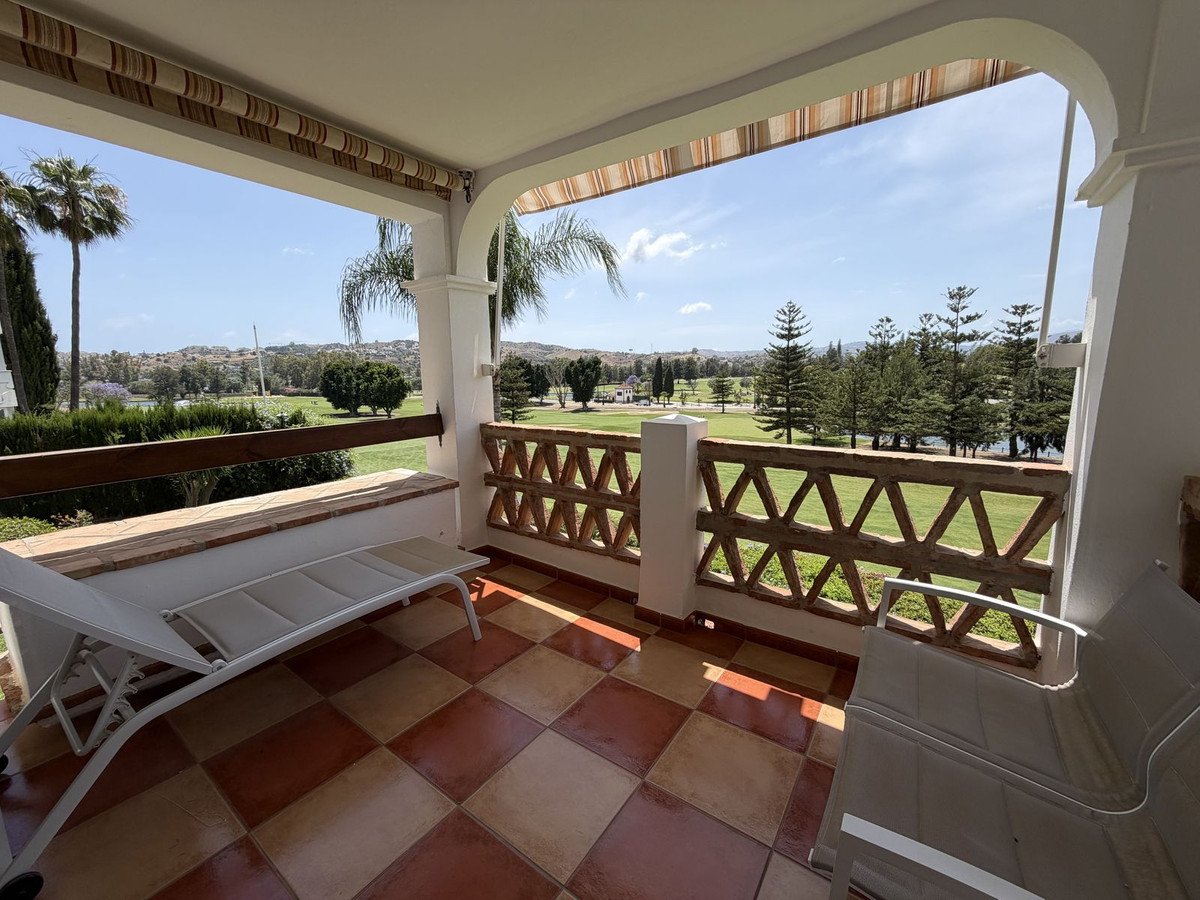 2 Bed Middle Floor Apartment in Mijas Golf
