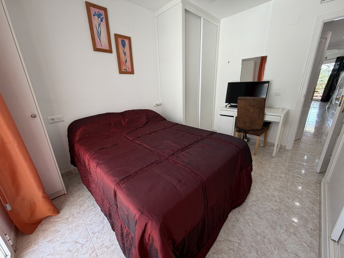 2 Bed Middle Floor Apartment in Mijas Golf