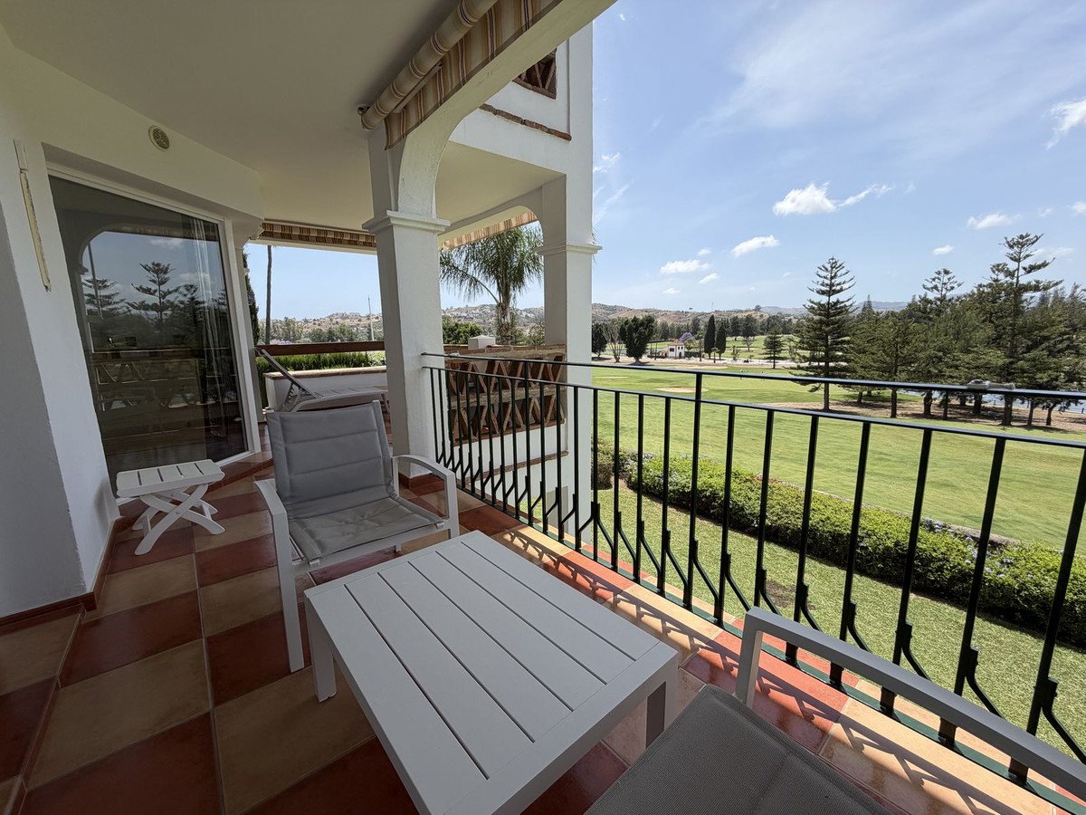 2 Bed Middle Floor Apartment in Mijas Golf