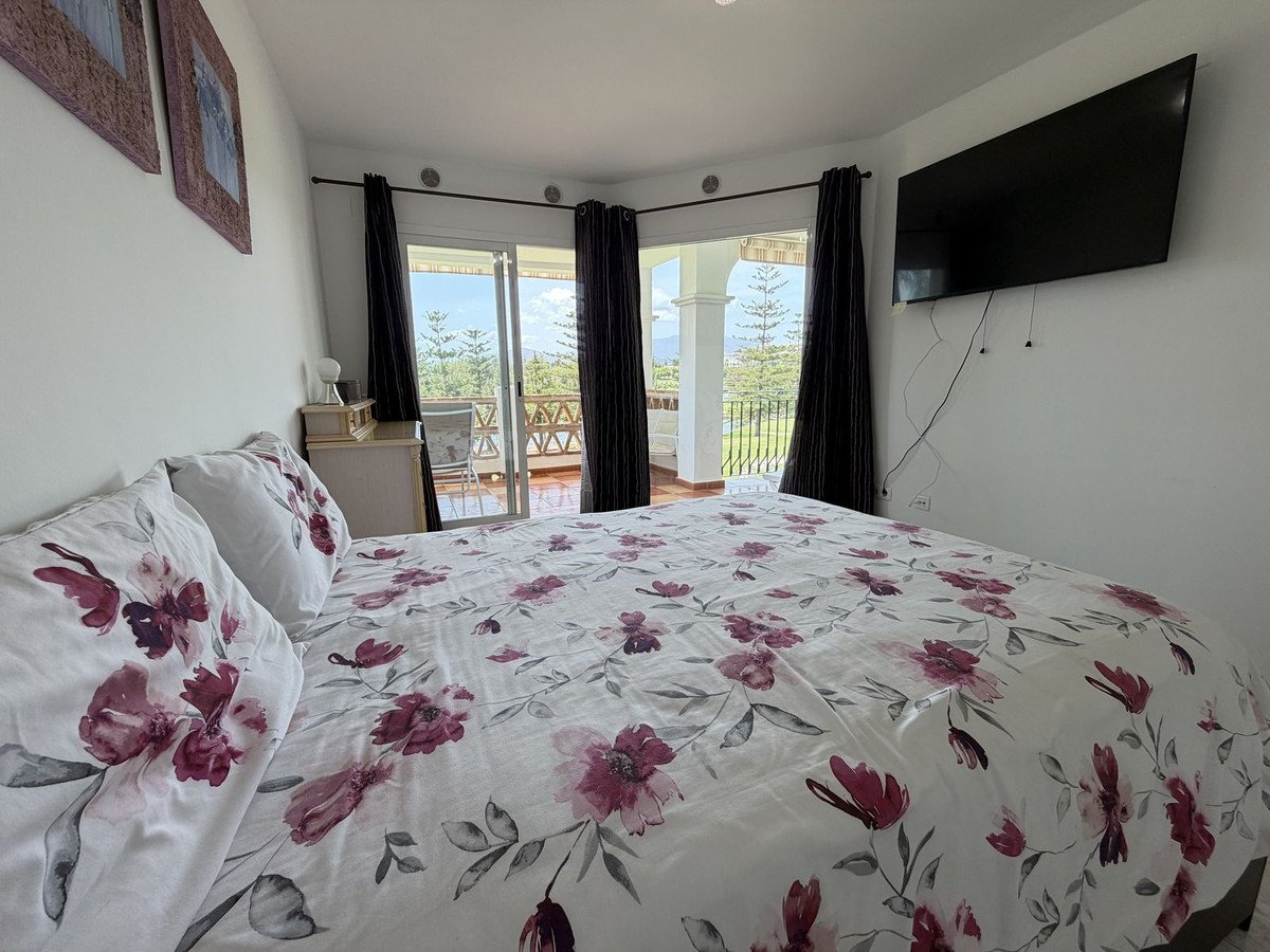 2 Bed Middle Floor Apartment in Mijas Golf