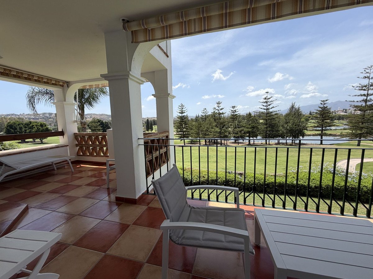 2 Bed Middle Floor Apartment in Mijas Golf