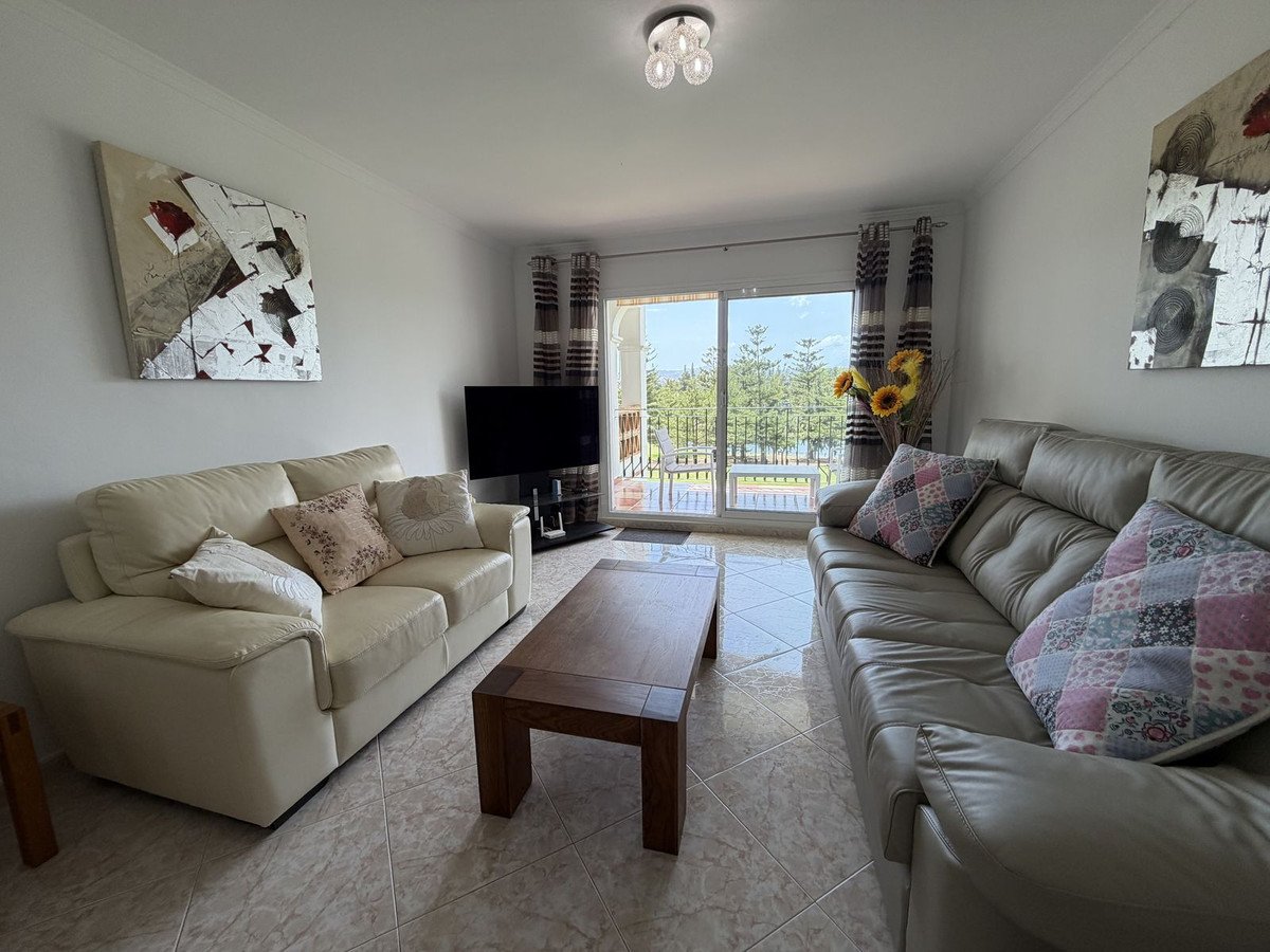 2 Bed Middle Floor Apartment in Mijas Golf