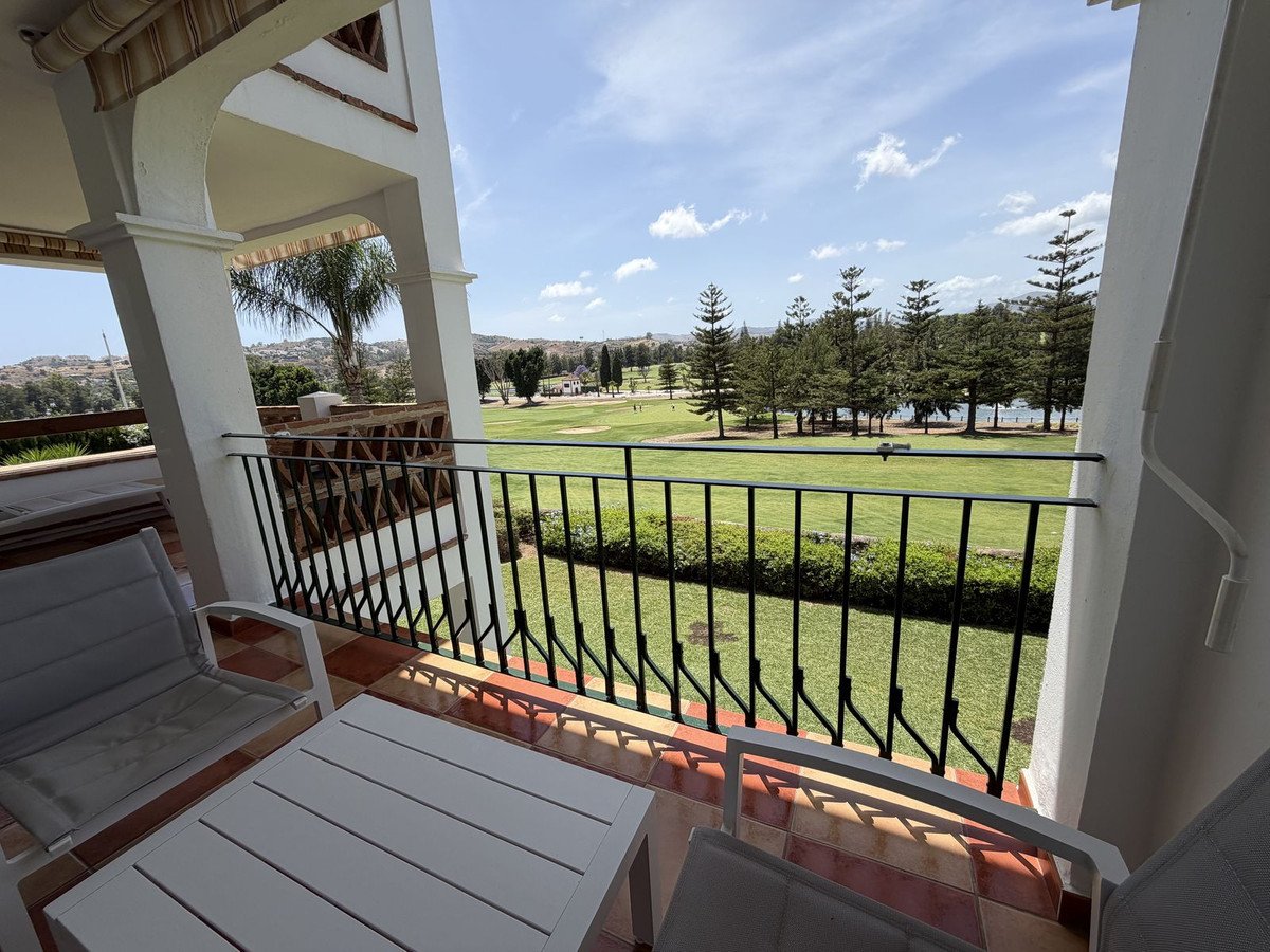 2 Bed Middle Floor Apartment in Mijas Golf