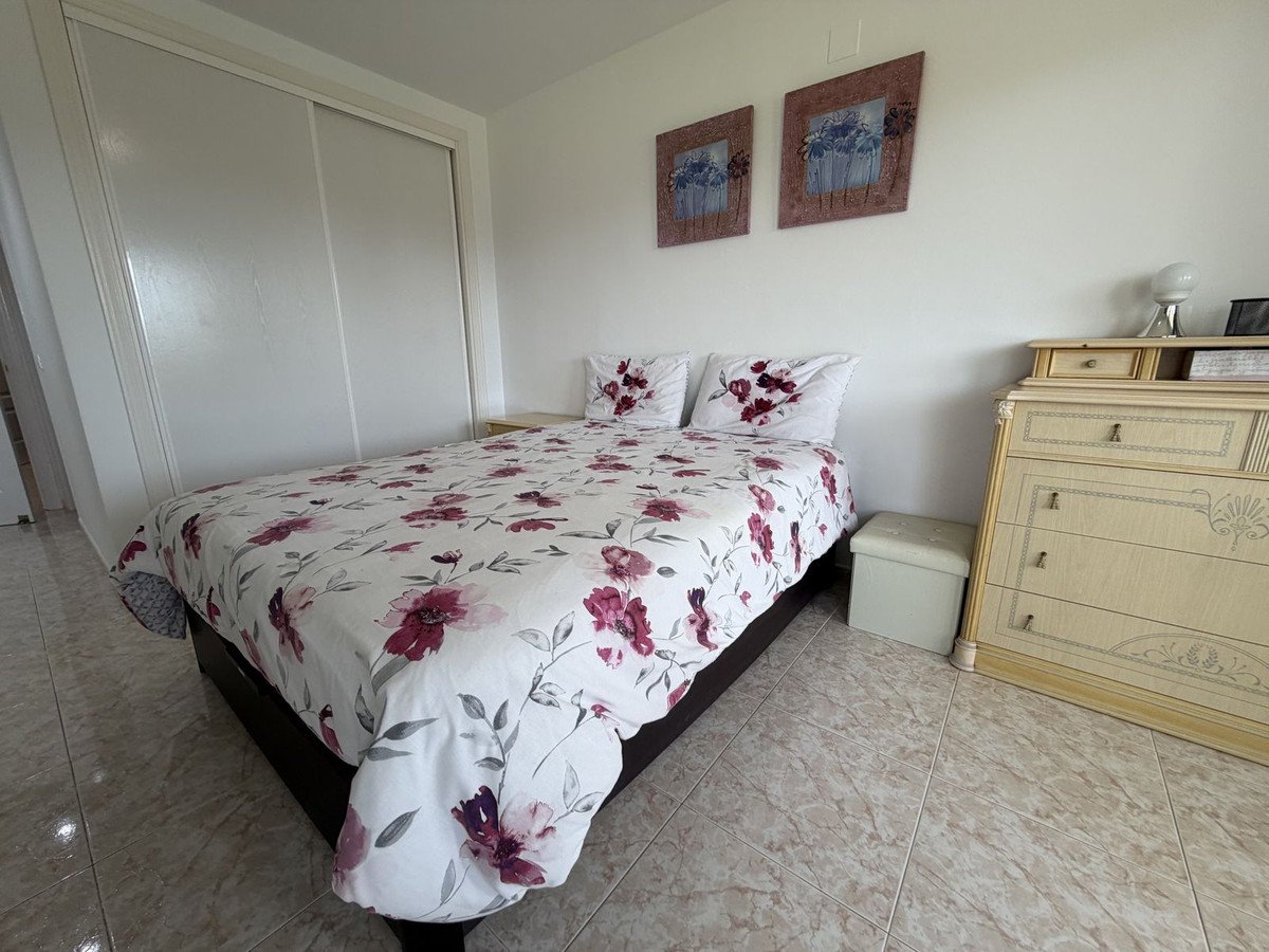 2 Bed Middle Floor Apartment in Mijas Golf