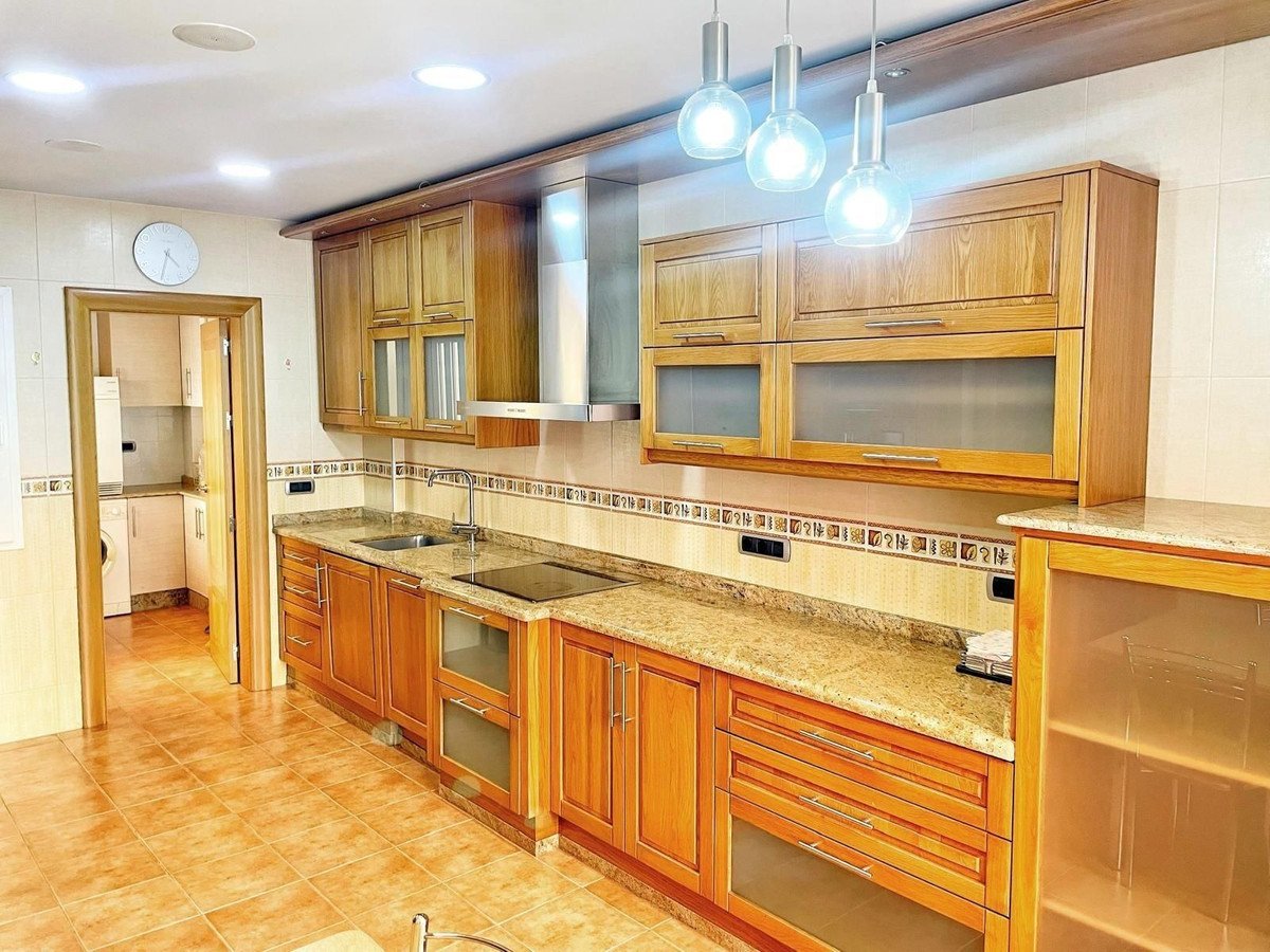 6 Bed Semi-Detached House in Mazarrón