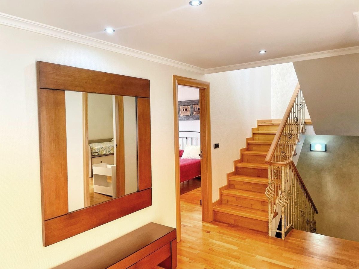 6 Bed Semi-Detached House in Mazarrón
