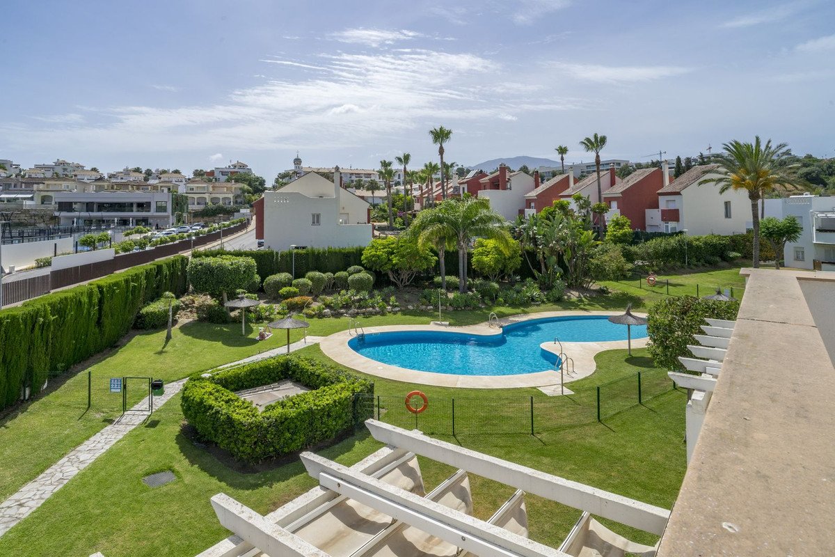 3 Bed Penthouse Duplex in Selwo